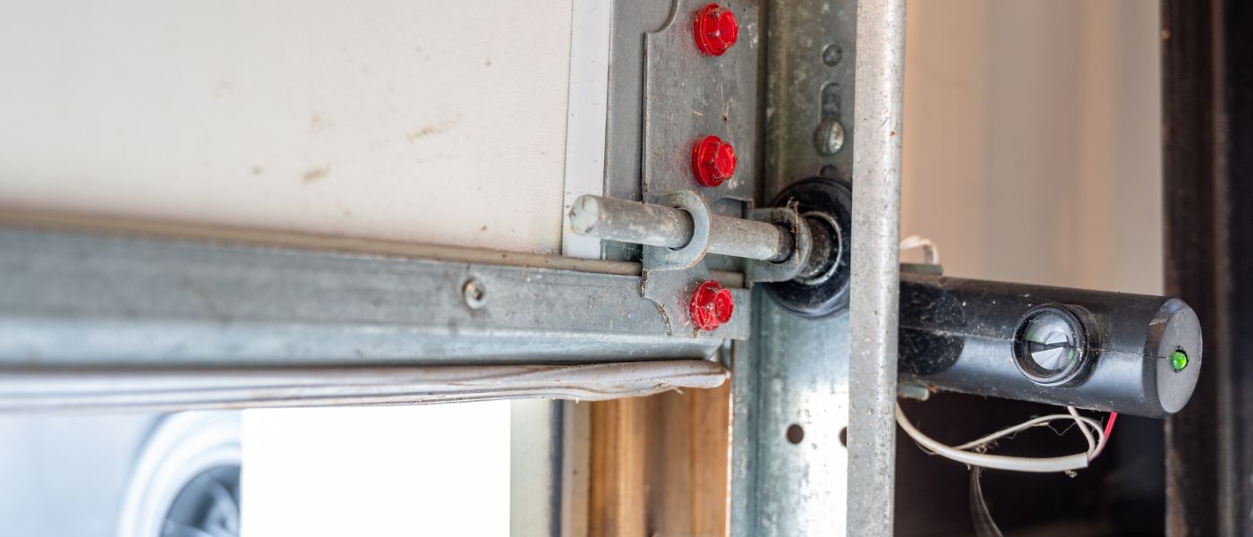 Diagnosing A Stuck Garage Door  