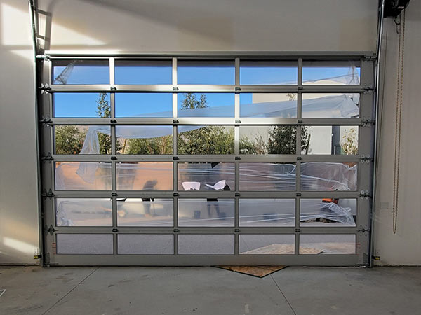 Benefits of Installing a New Garage Door in Summerlin