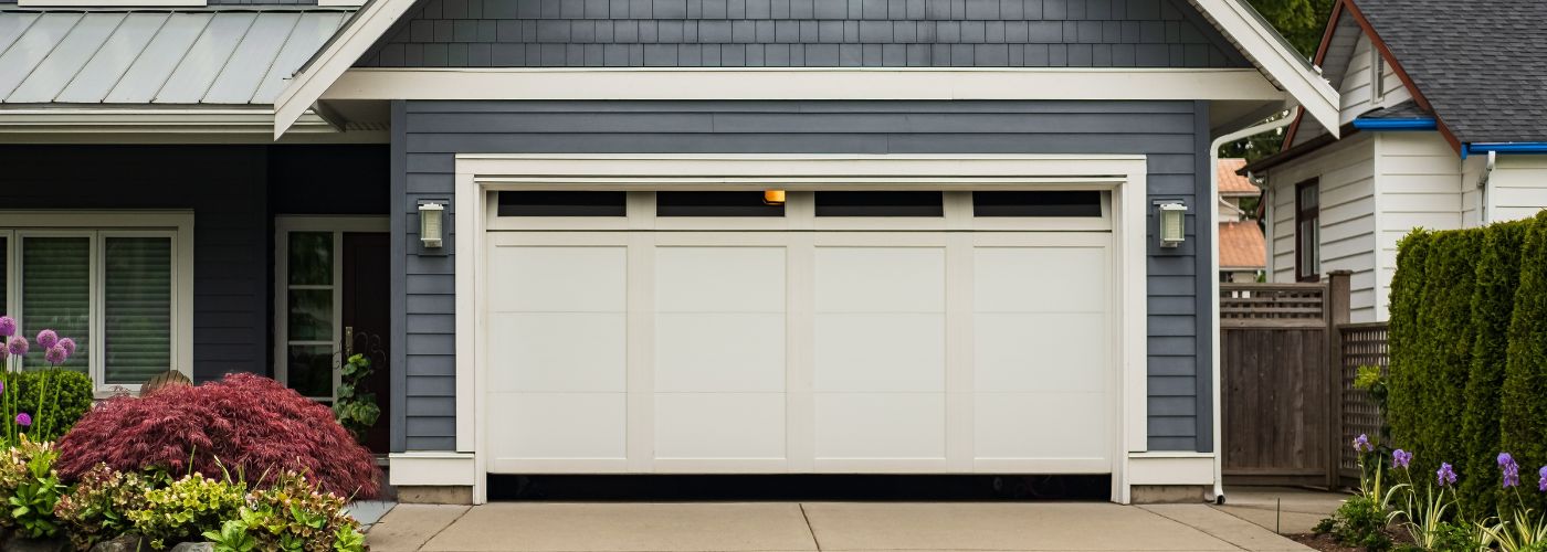 Roll-Up Garage Doors For Space-Saving